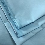 EN 13795-1 2022 60gsm પોલિએસ્ટર 50D+PE શ્વાસ લેવા યોગ્ય મેમ્બ્રેન સર્જિકલ ગાઉન ફેબ્રિક યુકેમાં નિકાસ